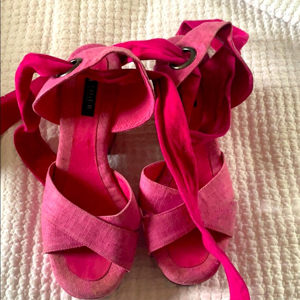 Great shoes with leather straps.